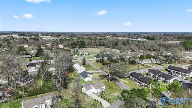 826 Barnes Street, Albertville, AL 35950