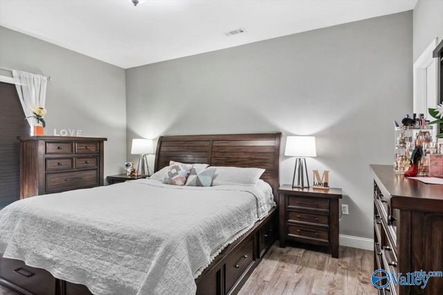 826 Barnes Street, Albertville, AL 35950