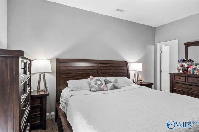 826 Barnes Street, Albertville, AL 35950