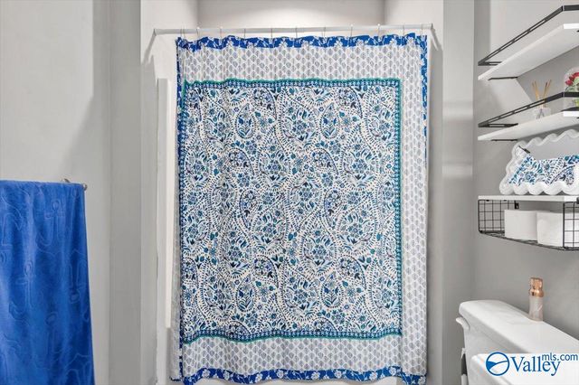 826 Barnes Street, Albertville, AL 35950