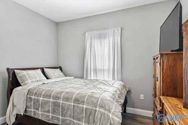 826 Barnes Street, Albertville, AL 35950