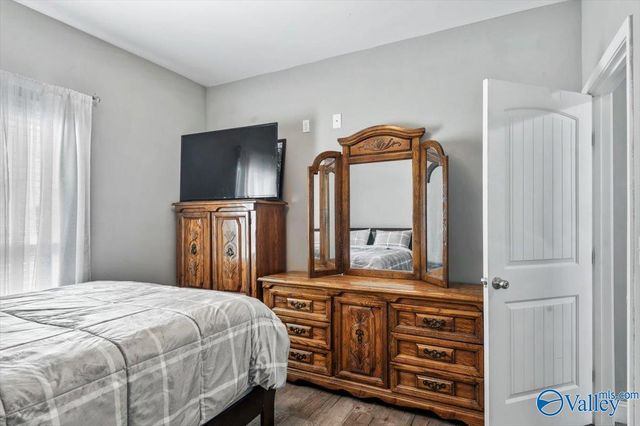 826 Barnes Street, Albertville, AL 35950