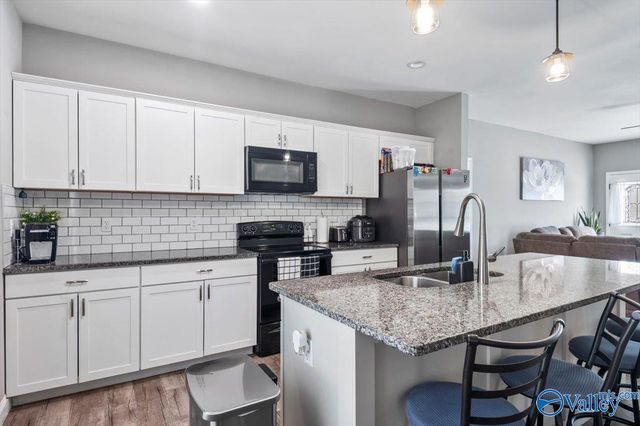 826 Barnes Street, Albertville, AL 35950