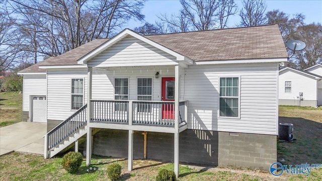 826 Barnes Street, Albertville, AL 35950