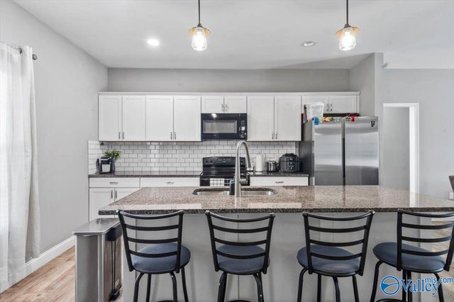 826 Barnes Street, Albertville, AL 35950