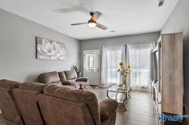 826 Barnes Street, Albertville, AL 35950