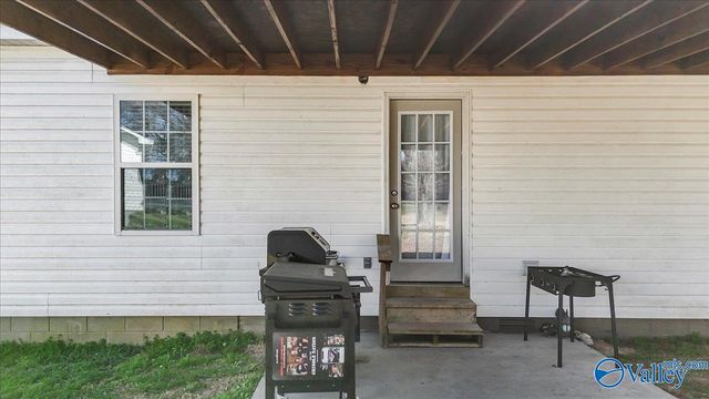 826 Barnes Street, Albertville, AL 35950