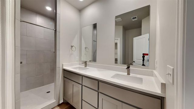 12513 Florence Lane, Yukon, OK 73099