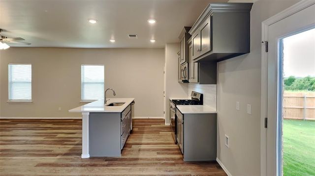 12513 Florence Lane, Yukon, OK 73099