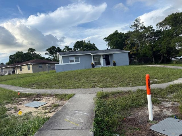 2302 E DANA DRIVE, Deltona, FL 32738