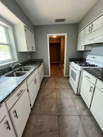 2302 E DANA DRIVE, Deltona, FL 32738