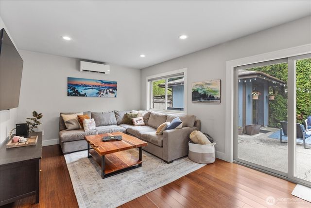 22017 95th Place W, Edmonds, WA 98020