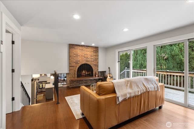 22017 95th Place W, Edmonds, WA 98020