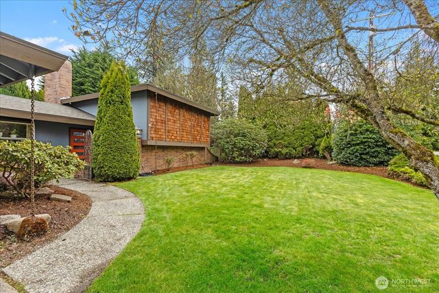 22017 95th Place W, Edmonds, WA 98020
