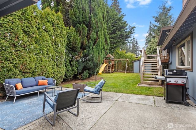 22017 95th Place W, Edmonds, WA 98020