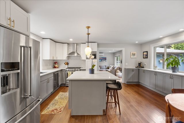 22017 95th Place W, Edmonds, WA 98020