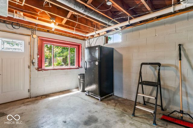 219 W Taylor Street, Pendleton, IN 46064