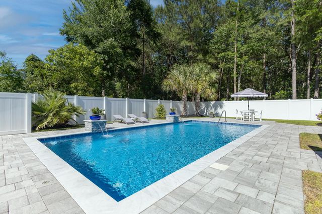 361 Waties Dr., Murrells Inlet, SC 29576