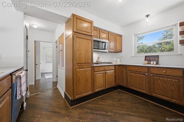 14110 Royal Grand, Redford Charter Township, MI 48239