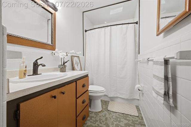 14110 Royal Grand, Redford Charter Township, MI 48239
