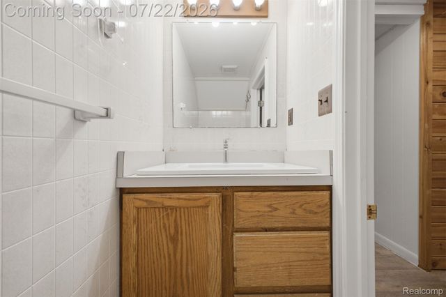 14110 Royal Grand, Redford Charter Township, MI 48239