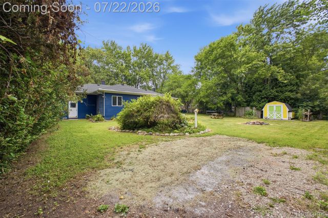 14110 Royal Grand, Redford Charter Township, MI 48239