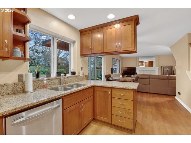 1548 Sw NORTHSTAR Loop, Troutdale, OR 97060