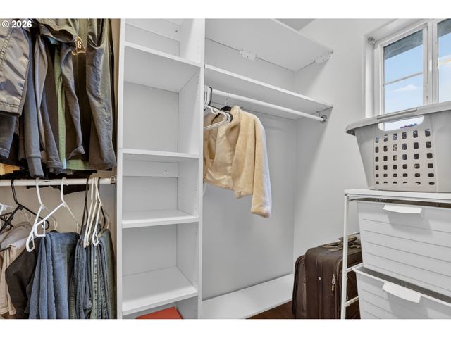 1548 Sw NORTHSTAR Loop, Troutdale, OR 97060