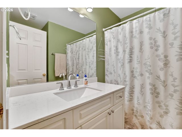 1548 Sw NORTHSTAR Loop, Troutdale, OR 97060