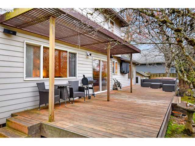 1548 Sw NORTHSTAR Loop, Troutdale, OR 97060