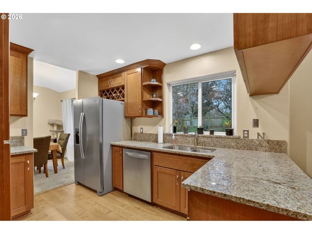 1548 Sw NORTHSTAR Loop, Troutdale, OR 97060