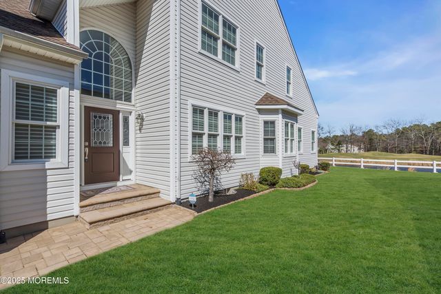 11 Beach Haven Way, Waretown, NJ 08758