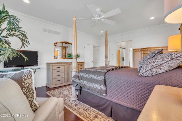 11 Beach Haven Way, Waretown, NJ 08758