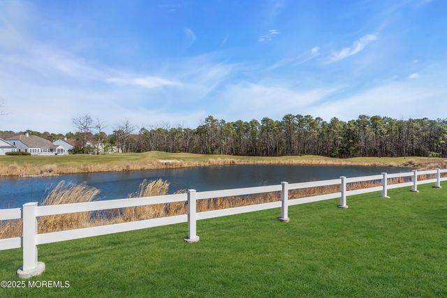 11 Beach Haven Way, Waretown, NJ 08758