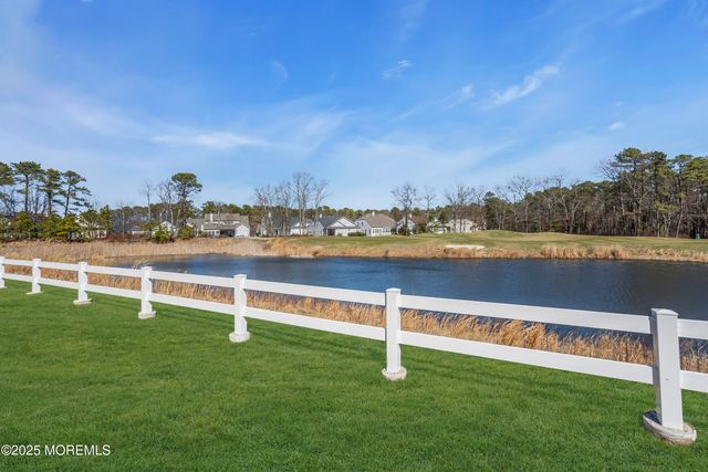 11 Beach Haven Way, Waretown, NJ 08758