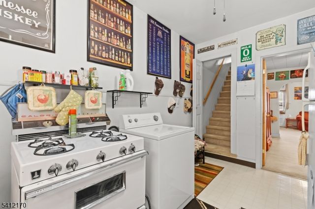 72 Lewis St, Phillipsburg Town, NJ 08865