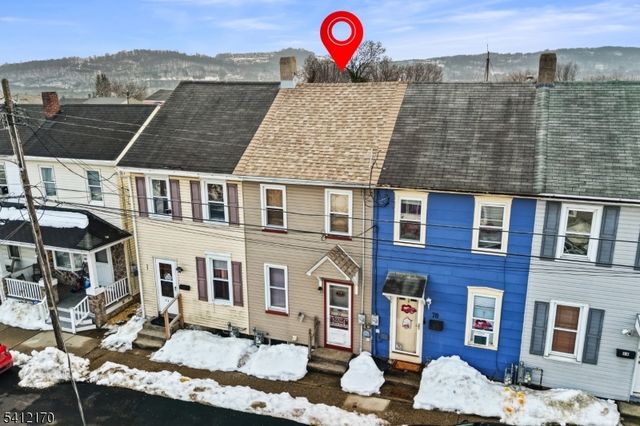 72 Lewis St, Phillipsburg Town, NJ 08865