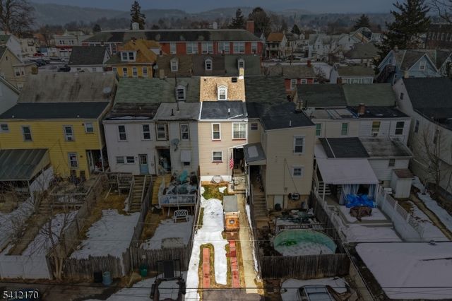 72 Lewis St, Phillipsburg Town, NJ 08865