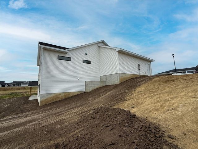 1532 3rd Street SW, Mt Vernon, IA 52314