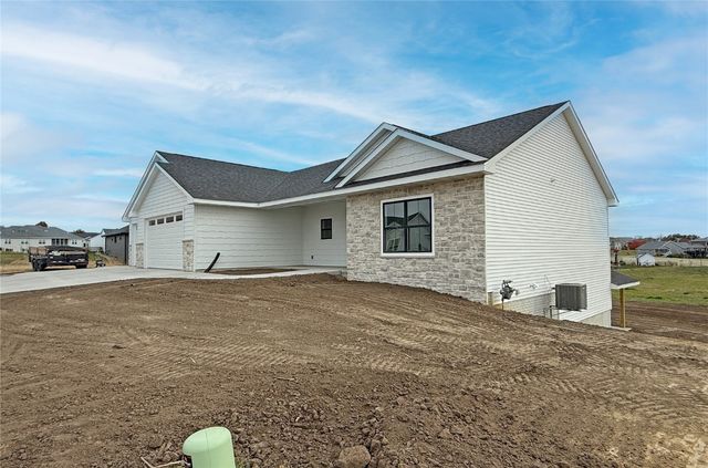 1532 3rd Street SW, Mt Vernon, IA 52314