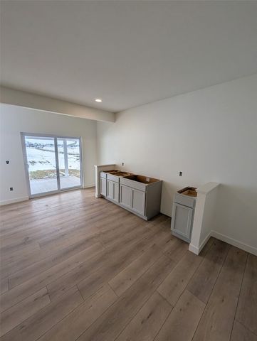 1532 3rd Street SW, Mt Vernon, IA 52314