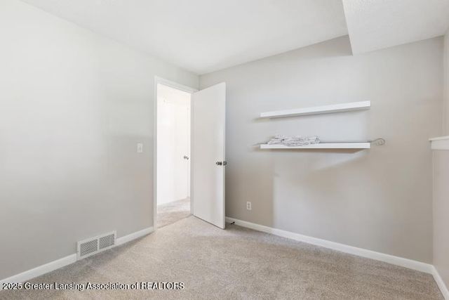 6370 Royal Oak Drive, Haslett, MI 48840