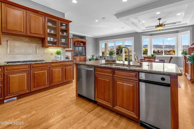 6970 Island Queen Court, Sparks, NV 89436