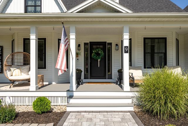 9 FRENCH CROSS Road, Dover, NH 03820