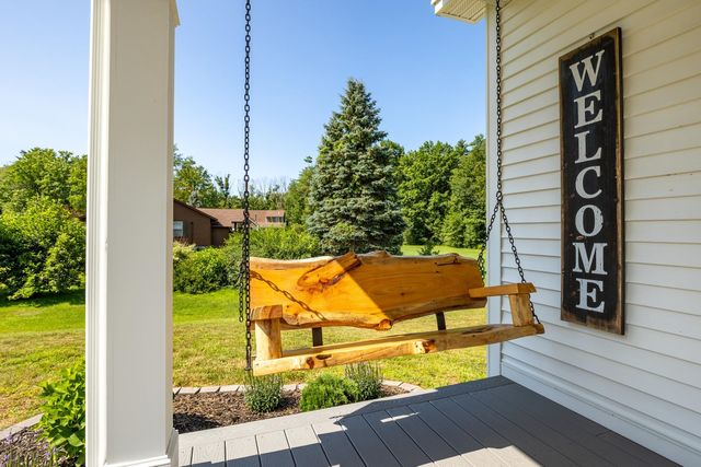 9 FRENCH CROSS Road, Dover, NH 03820