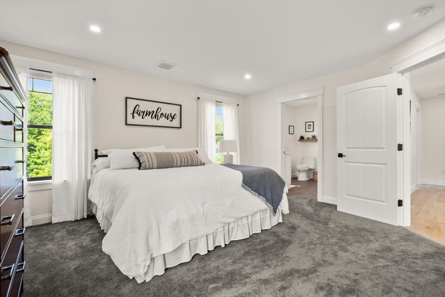 9 FRENCH CROSS Road, Dover, NH 03820