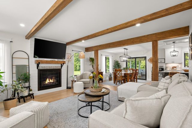 9 FRENCH CROSS Road, Dover, NH 03820