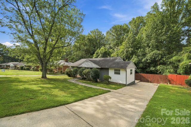 3307 Bonaire Drive, Charlotte, NC 28208