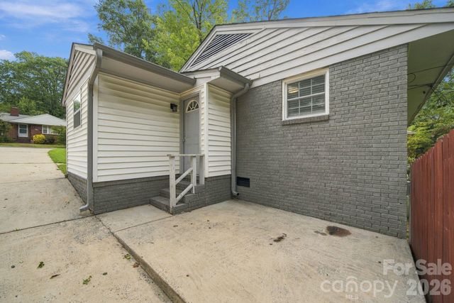 3307 Bonaire Drive, Charlotte, NC 28208