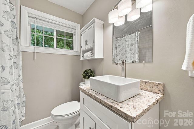3307 Bonaire Drive, Charlotte, NC 28208